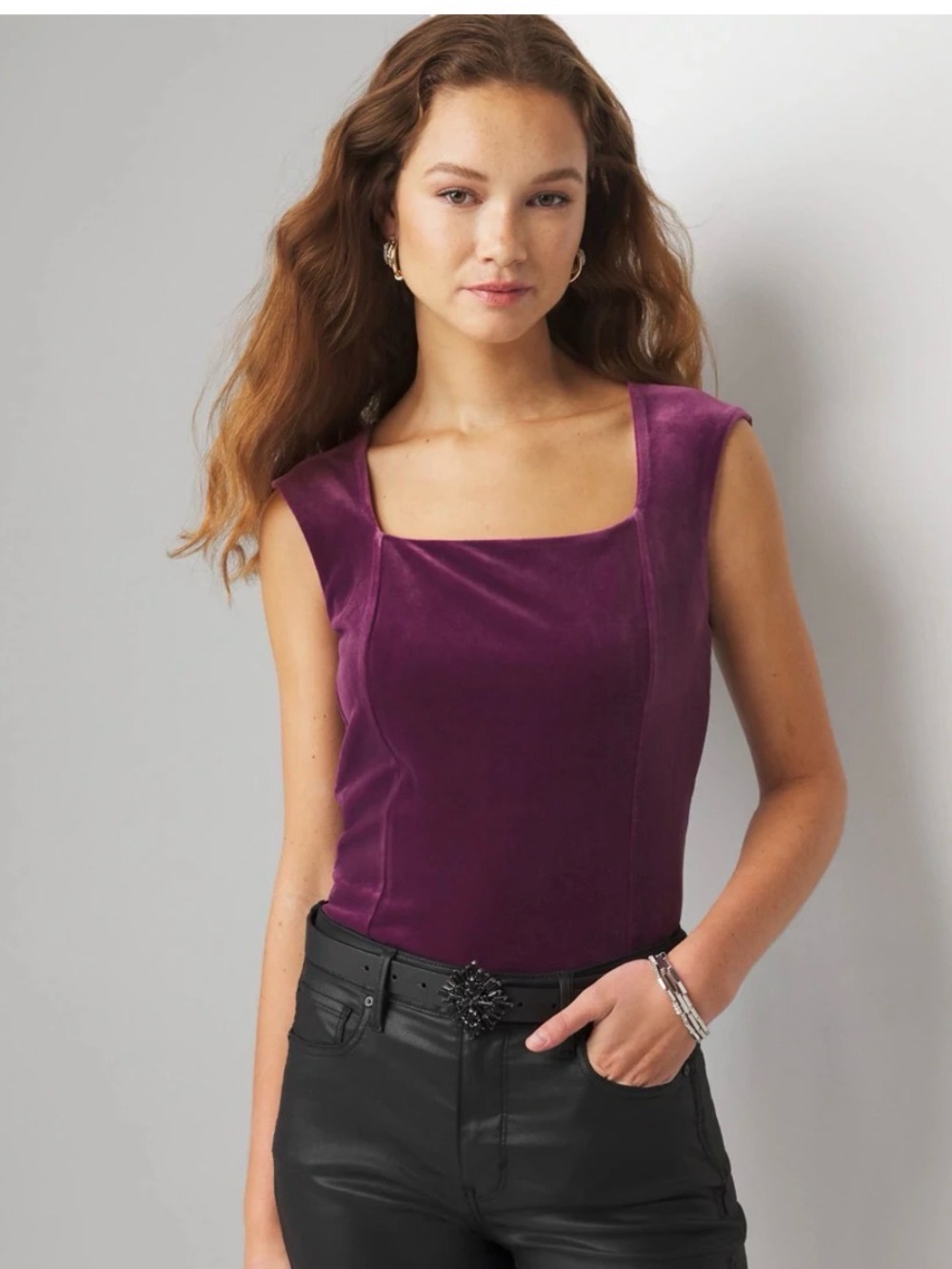 💜White House Black Market Plum Velvet Square-Neck Top Princess Seams Cap Sleeve - Picture 8 of 12